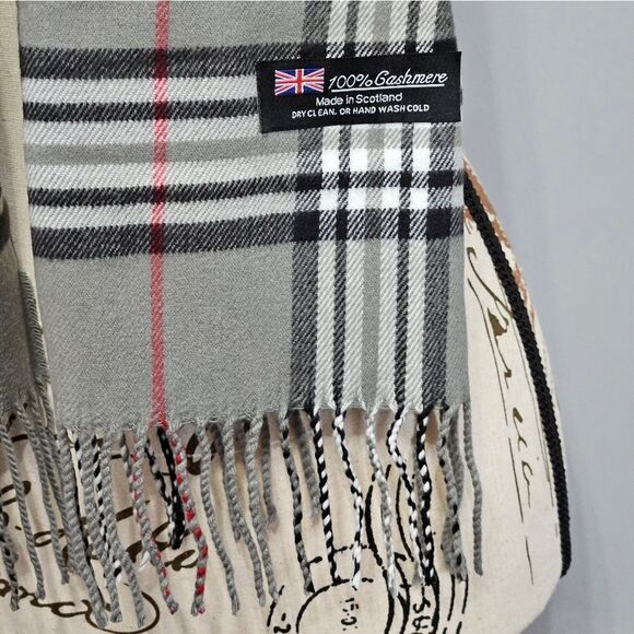 Cashmere scarf in gray, black, red, and white plaid. New-unisex - Picture 3 of 3